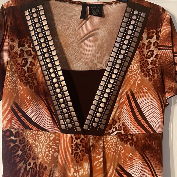 Handkerchief Embellished Top - Picture 3 of 6